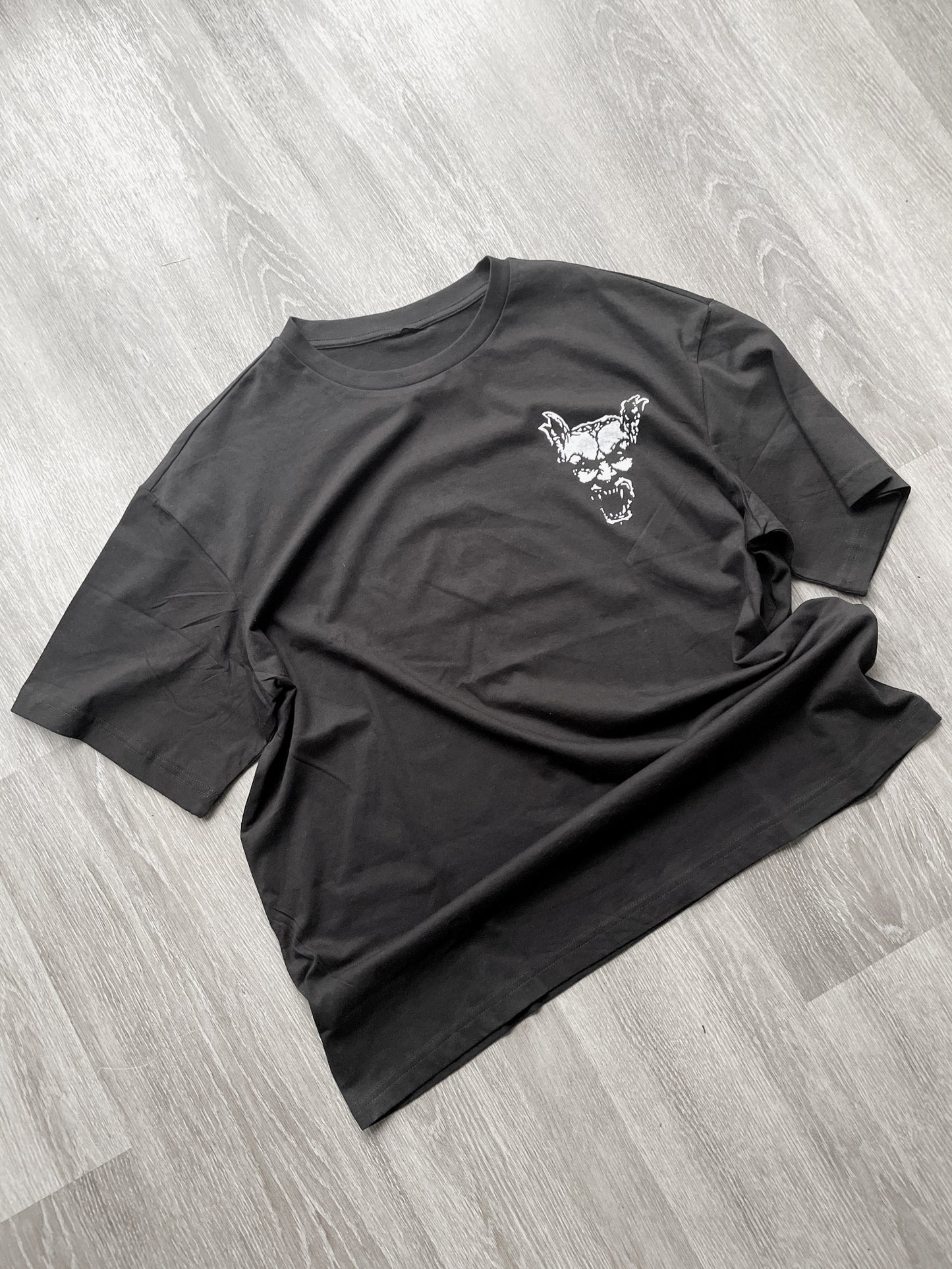 VAMP FACE TEE